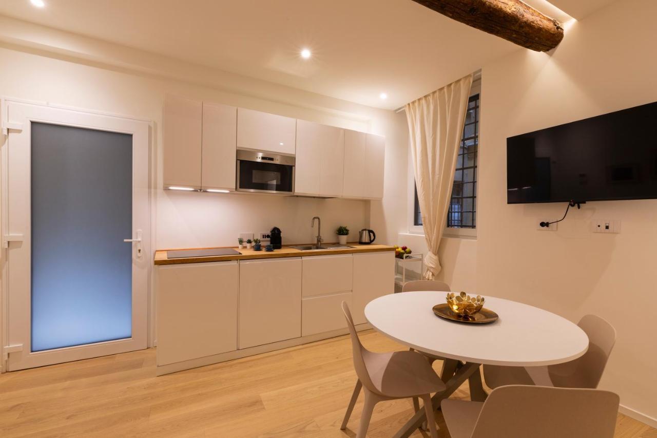 Domus Ticinese Apartment Milano Ngoại thất bức ảnh
