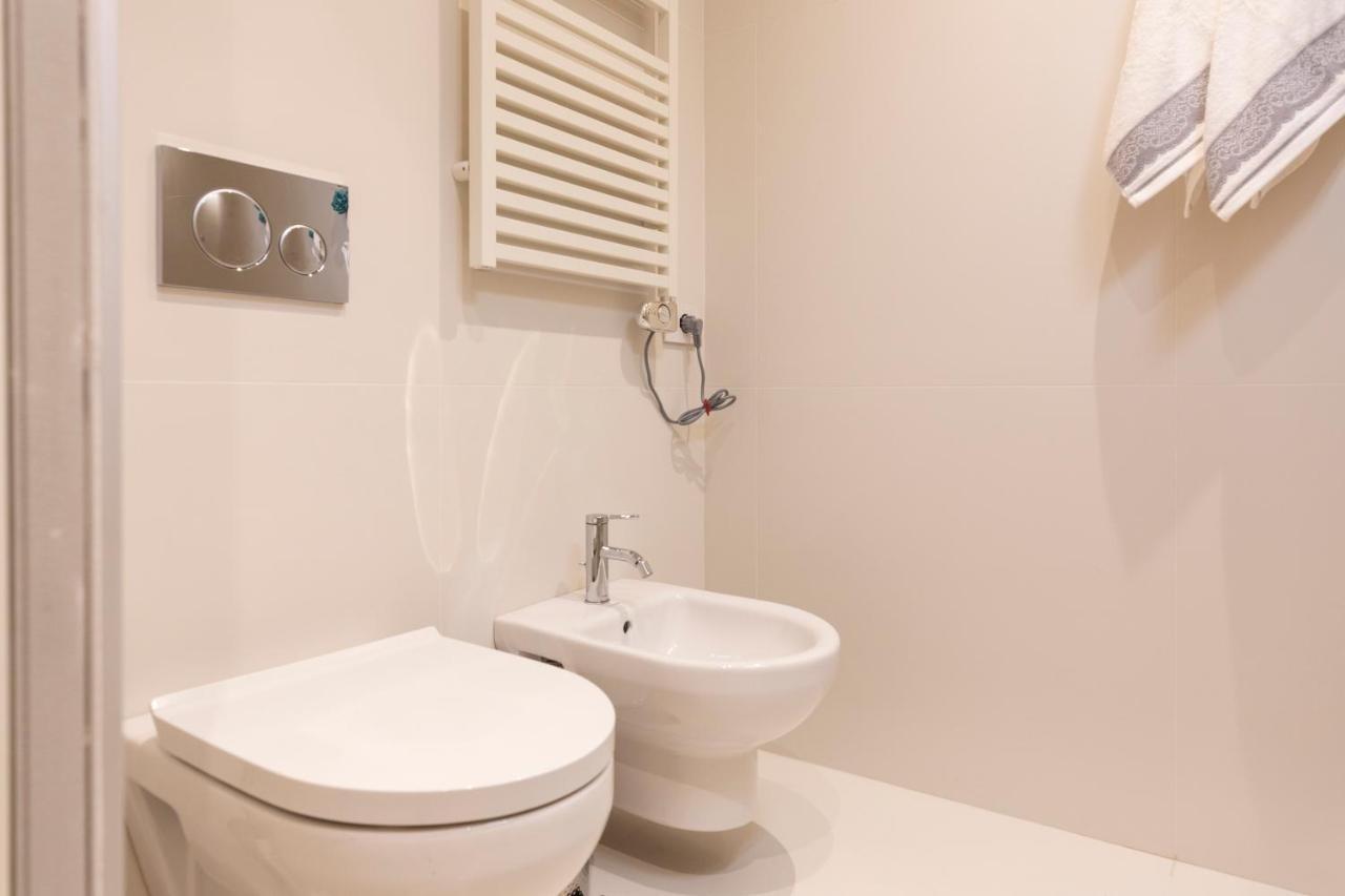 Domus Ticinese Apartment Milano Ngoại thất bức ảnh